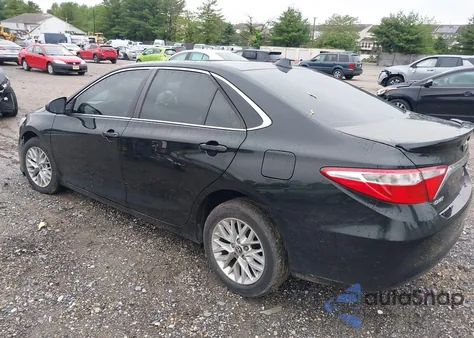 2016 Toyota Camry Le z USA, uszkodzony, nr VIN 4T4BF1FK2GR547930